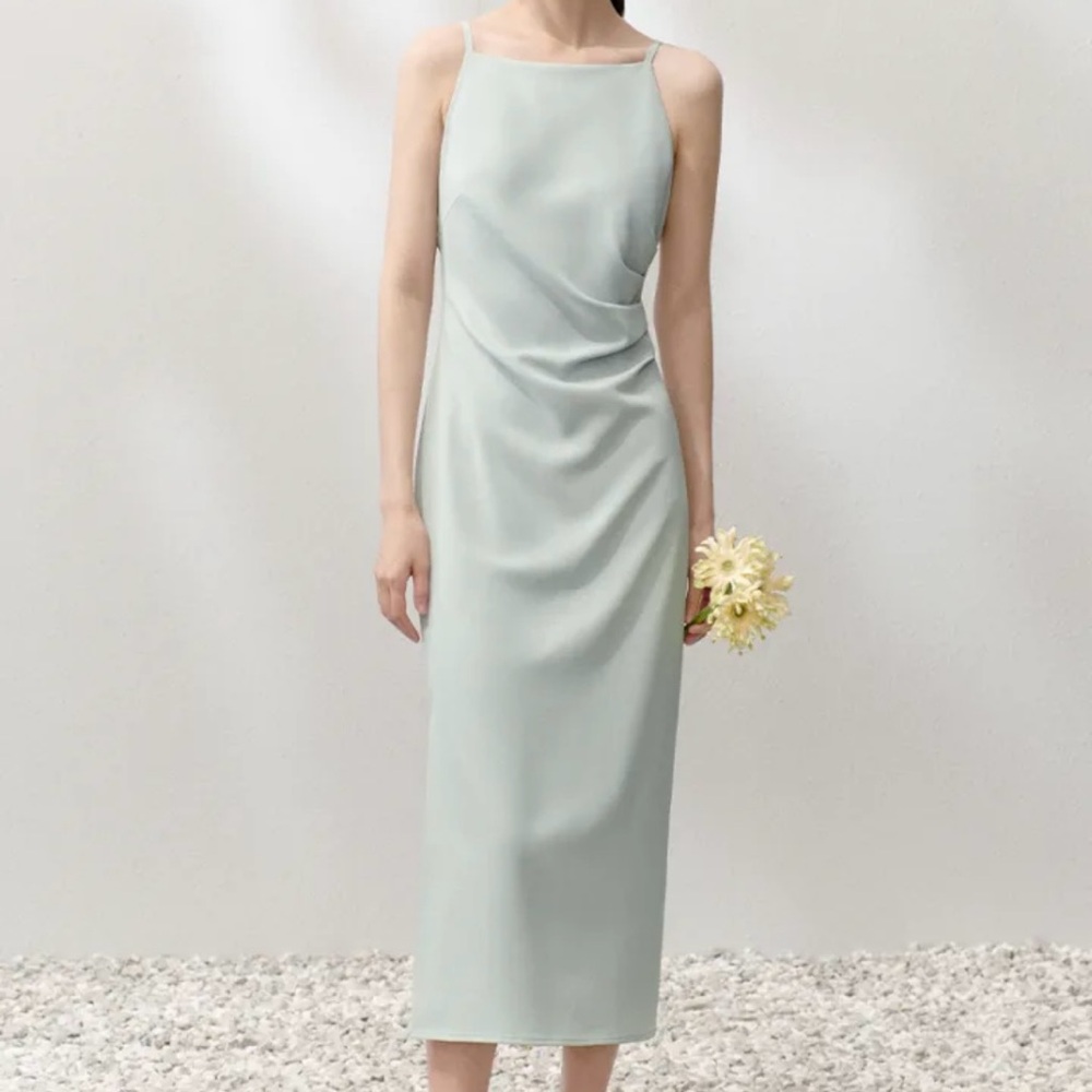 Brand new Chic Midi Dress Small